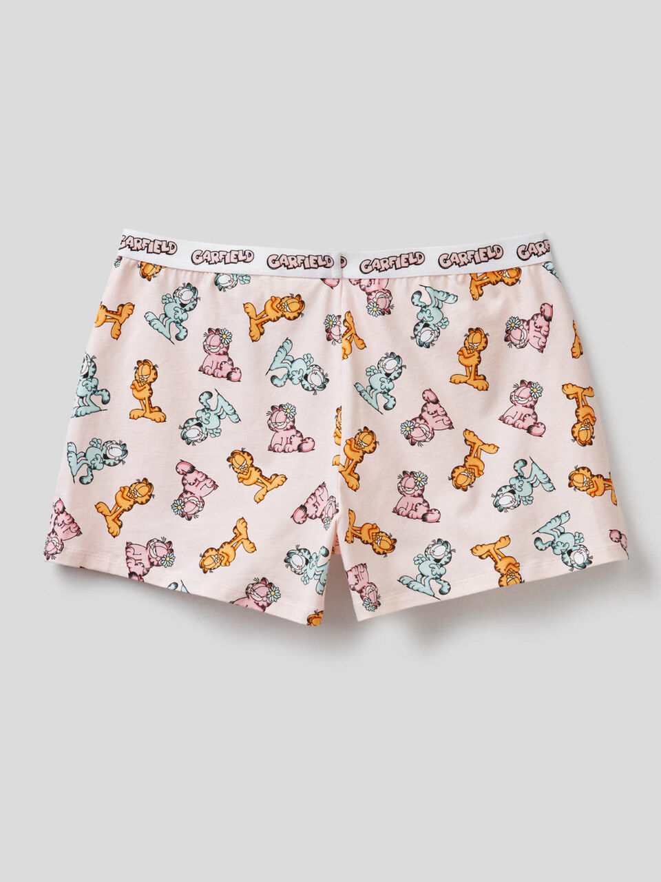 Shorts with Garfield print image number 2