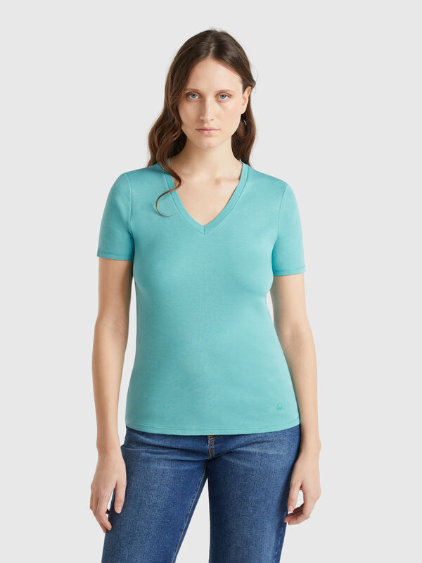T-Shirt in Wassergrün aus reiner Baumwolle mit V-Ausschnitt Damen