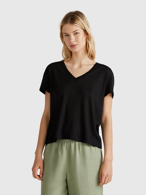 V-neck t-shirt in pure linen Women