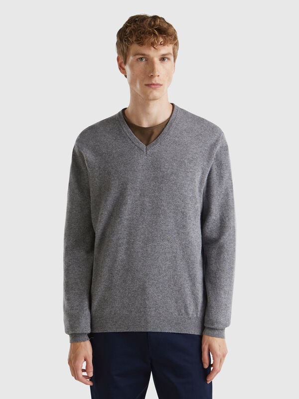 Pull gris foncé col en V en pure laine Mérinos Homme