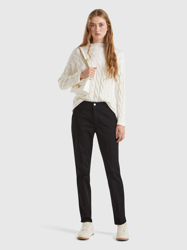 Chino slim noir en coton Femme