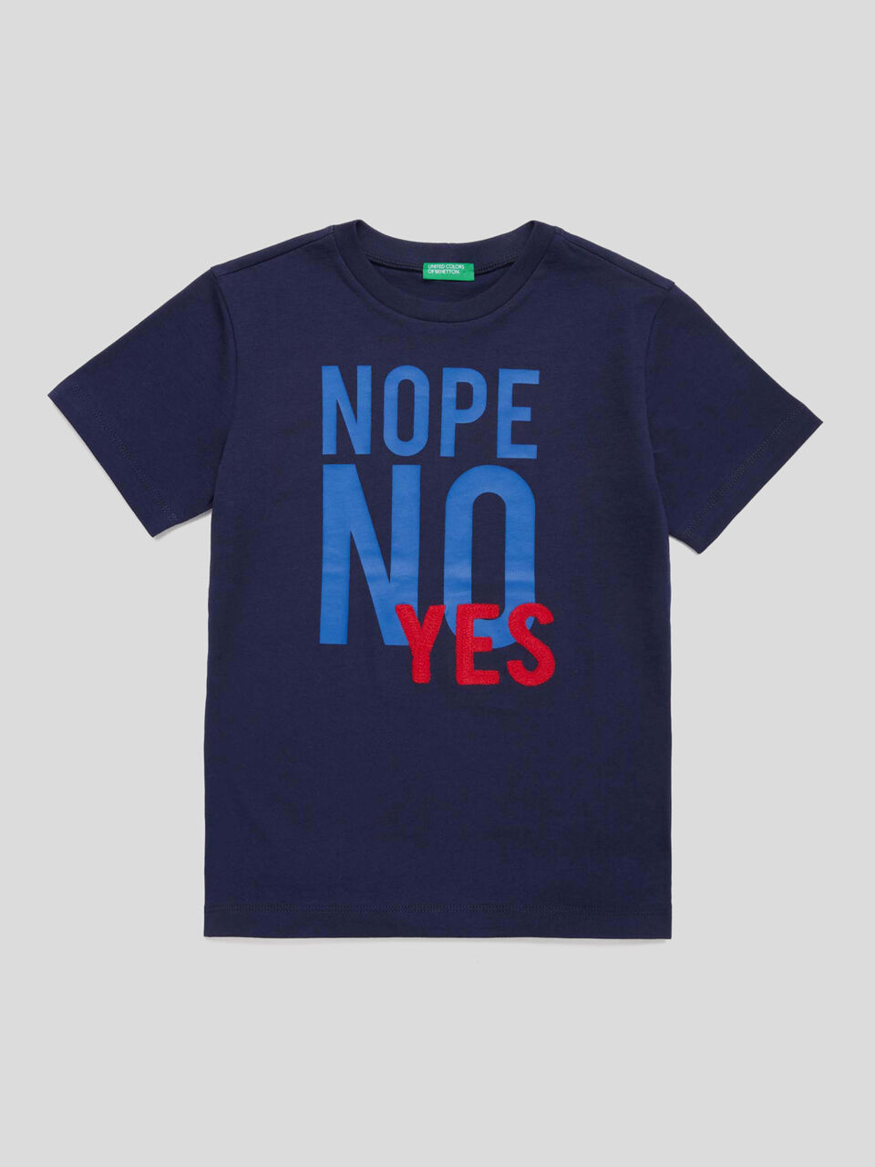 T-Shirt mit Print und Stickerei image number 1