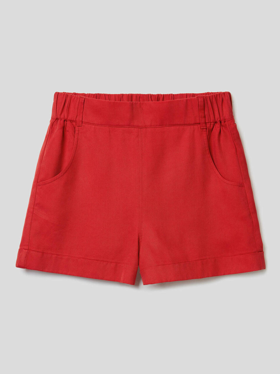 Solid color shorts with cuff image number 1