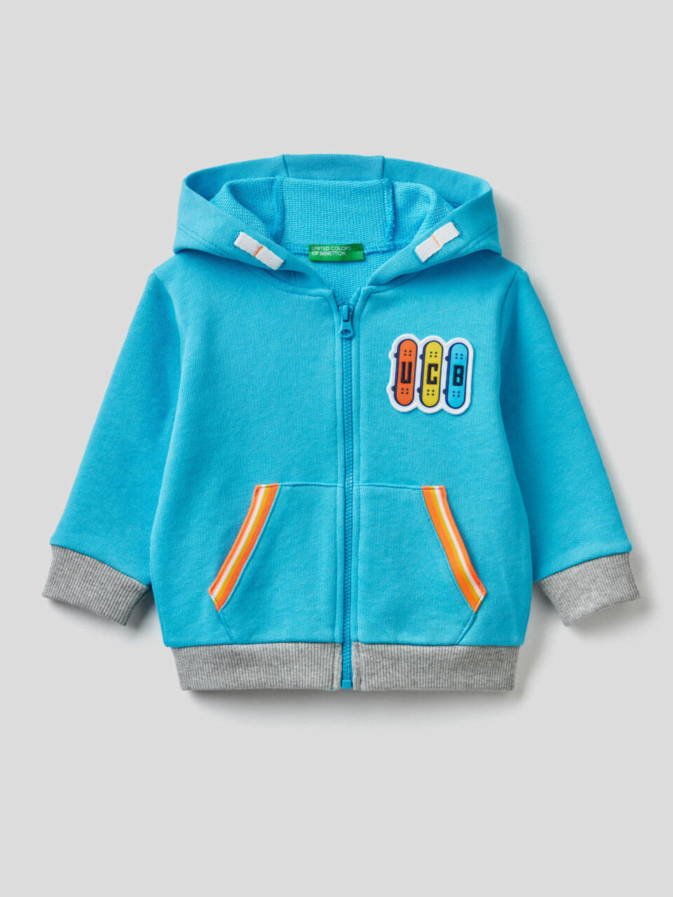 Sweatshirt aus 100% Baumwolle mit Reißverschluss und Kapuze image number 1