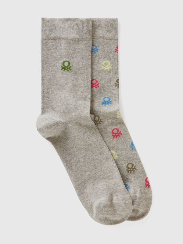 Deux paires de chaussettes hautes à logos