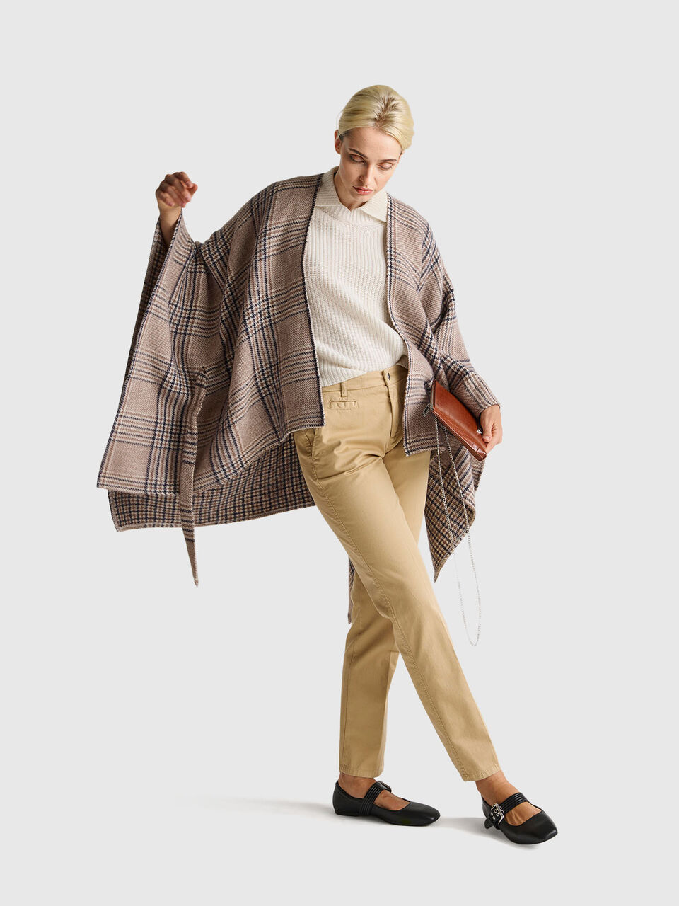 CAPE Women image number null