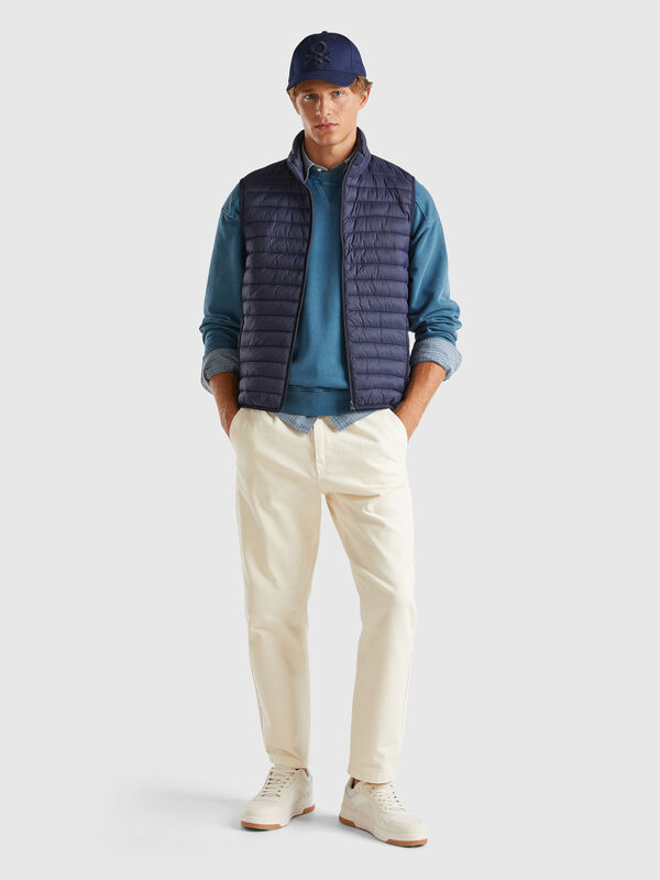 Sleeveless puffer jacket with recycled wadding Men