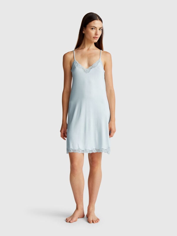 Chemise de nuit avec détails en dentelle Femme