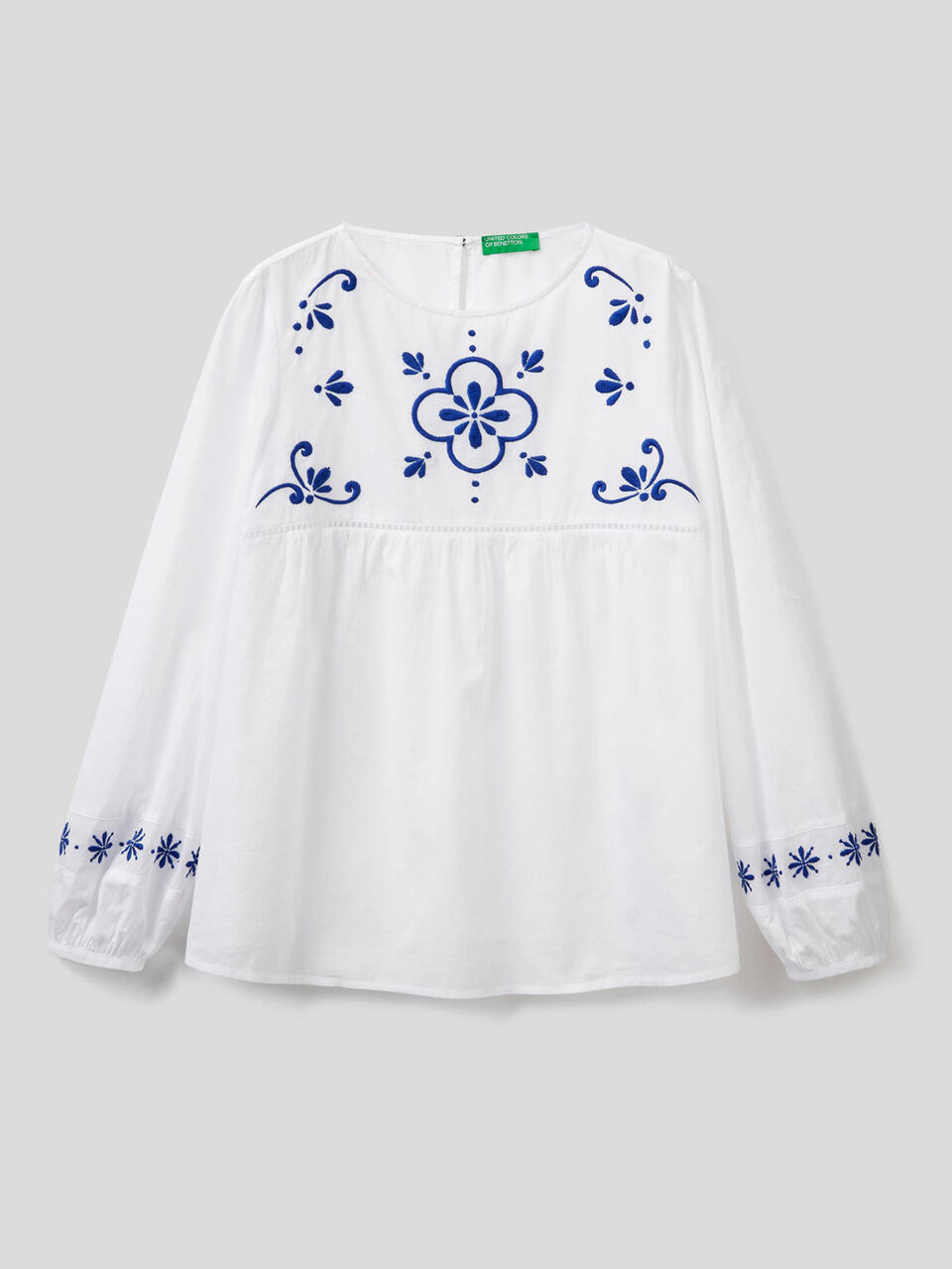 Bluse in leichter Baumwolle mit Stickereien image number 1