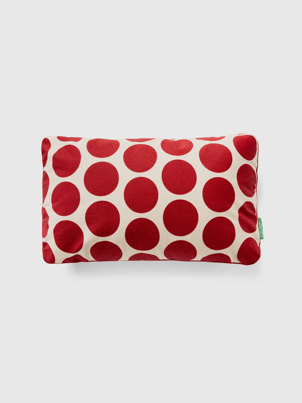 Rectangular pillow with red polka dots