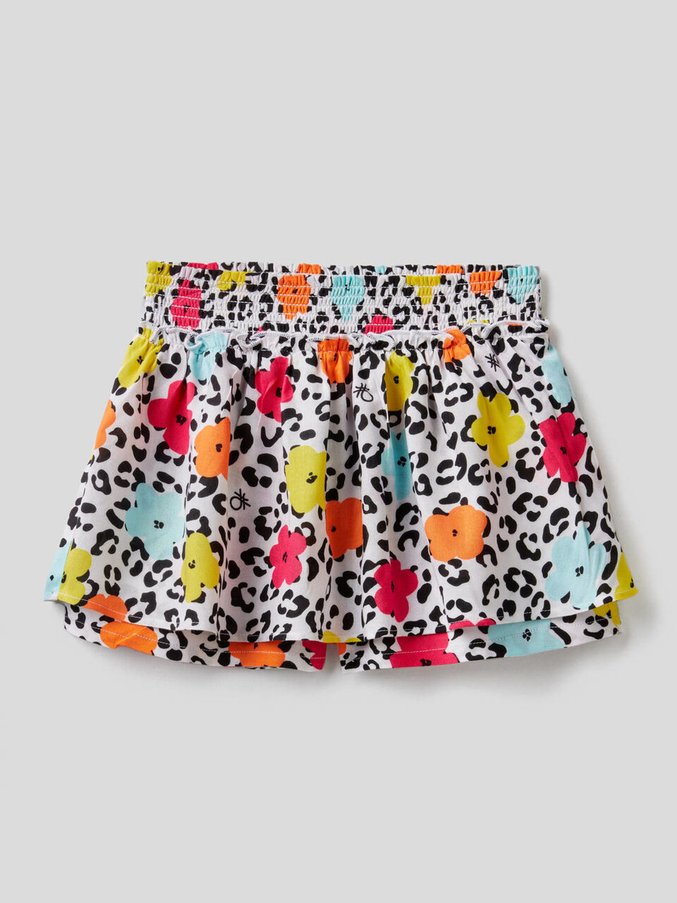 Gemusterte Shorts mit Maxi-Rüsche image number 1