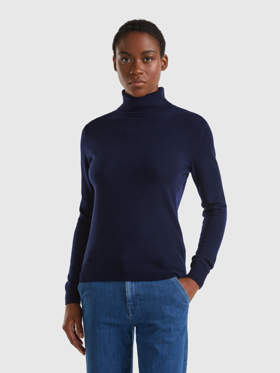 Dark blue turtleneck sweater in pure Merino wool customizable