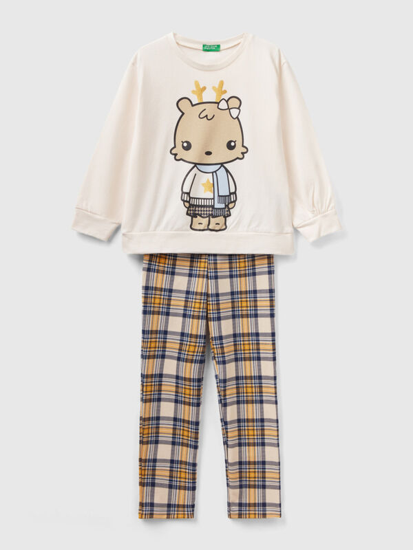 Long pyjamas with mascot print