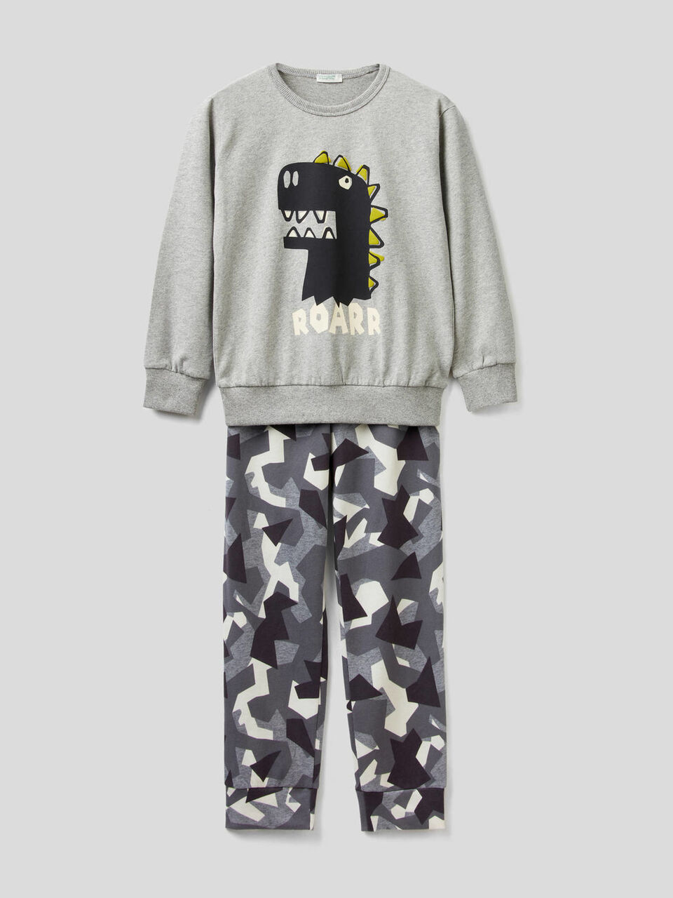 Long pyjamas in cotton with prints image number 1